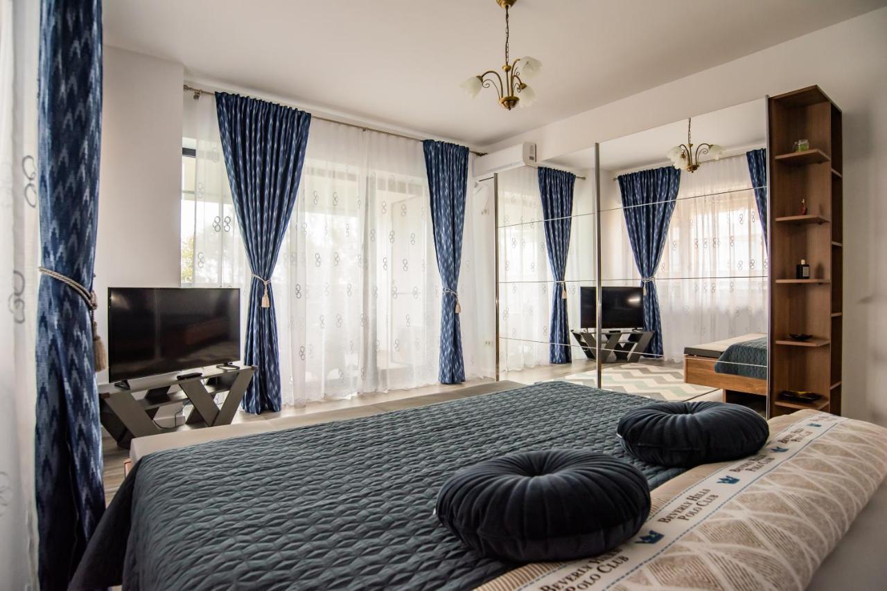 Blue Boutique Magic View Of The Sea Apartments Mamaia Exterior photo