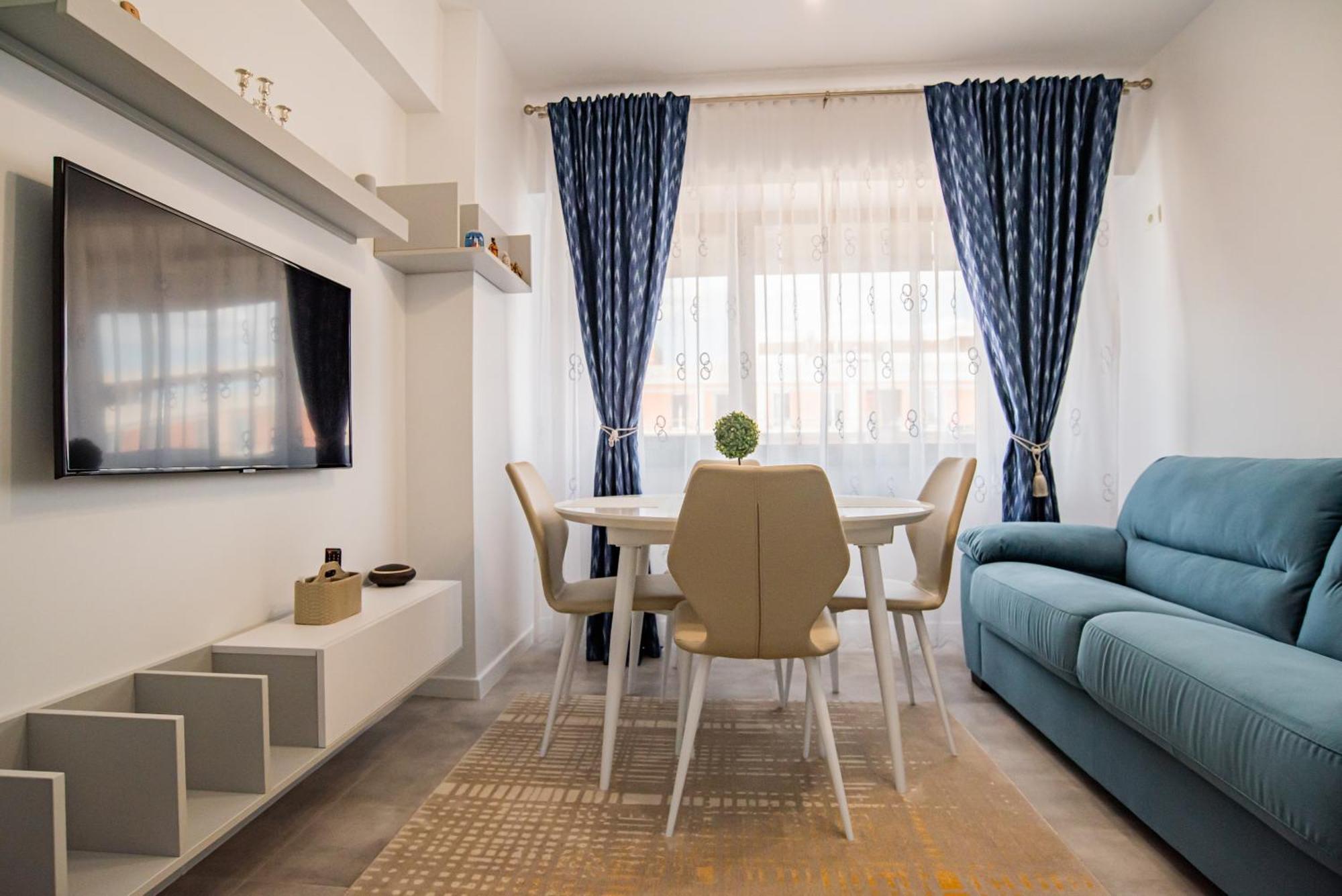 Blue Boutique Magic View Of The Sea Apartments Mamaia Room photo